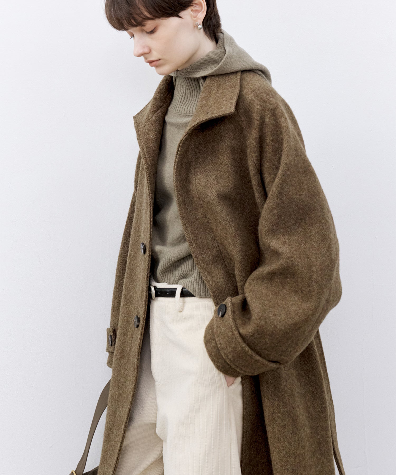 「PRE ORDER」Relaxed Fit Wool Raglan Coat