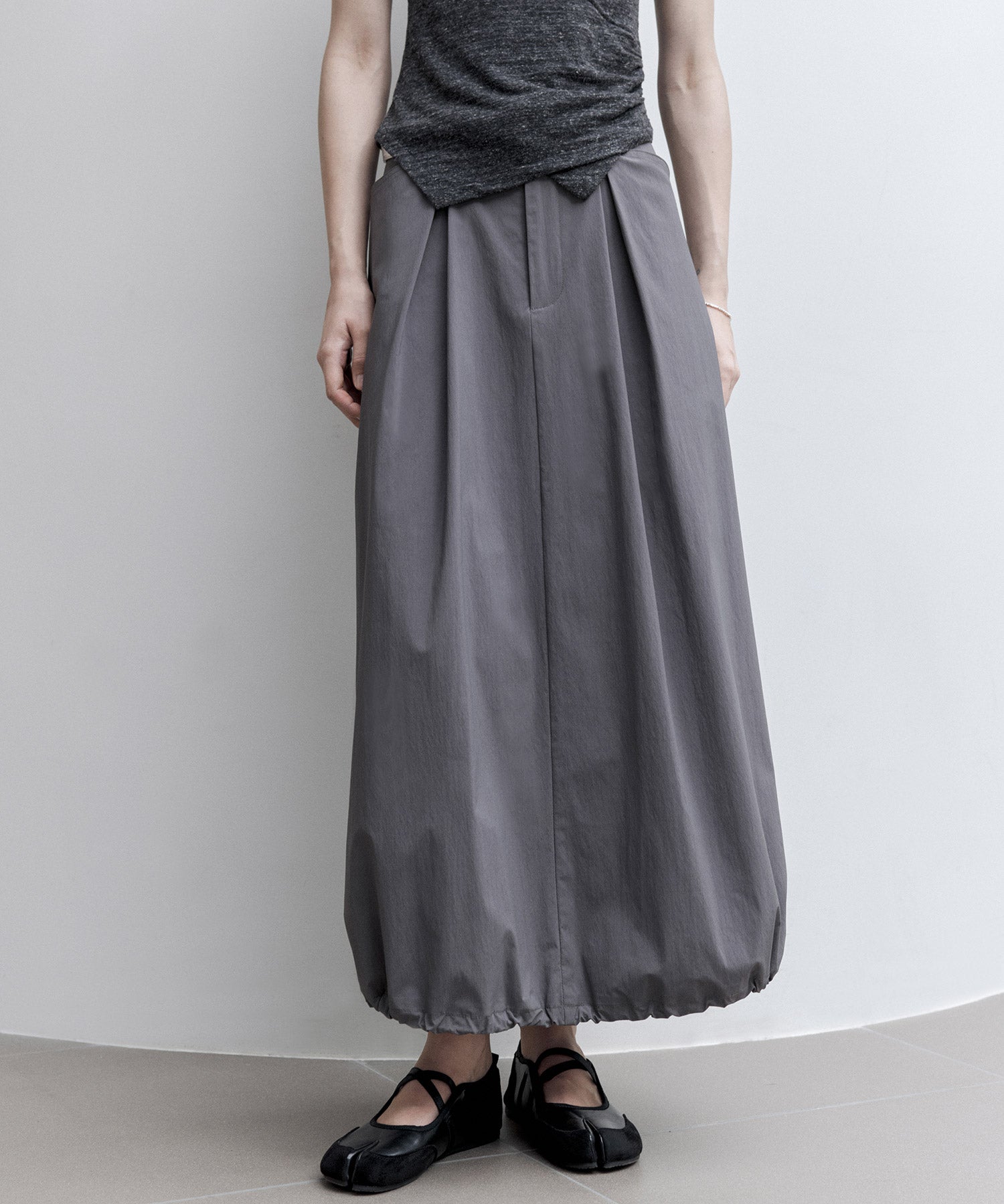 Mid-Rise A-Line Balloon Skirt with Pleated Utility Design