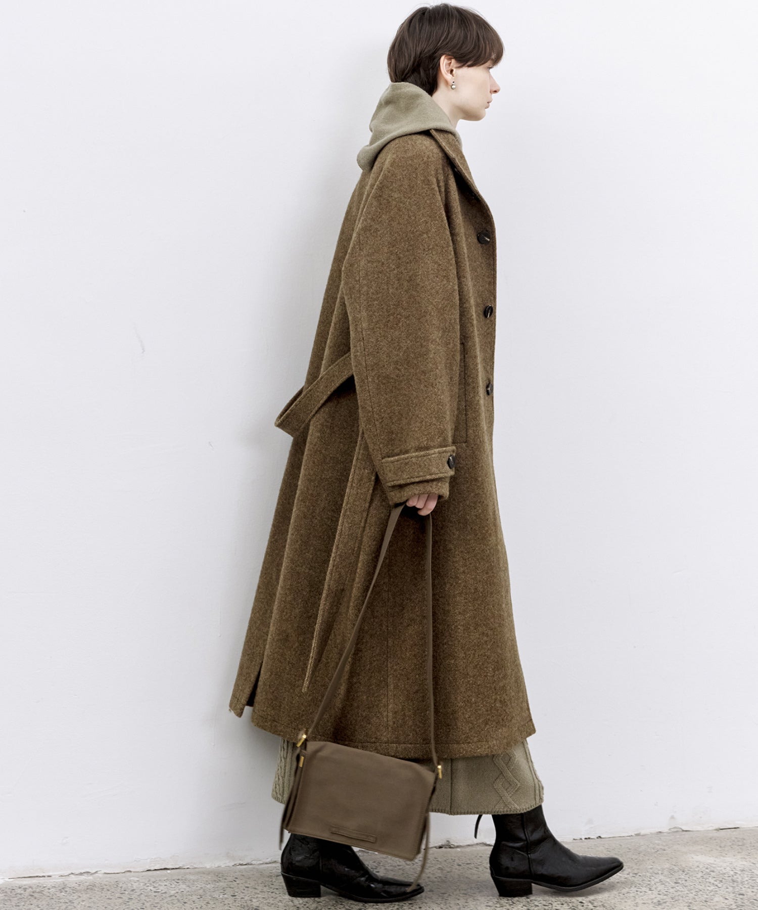 「PRE ORDER」Relaxed Fit Wool Raglan Coat