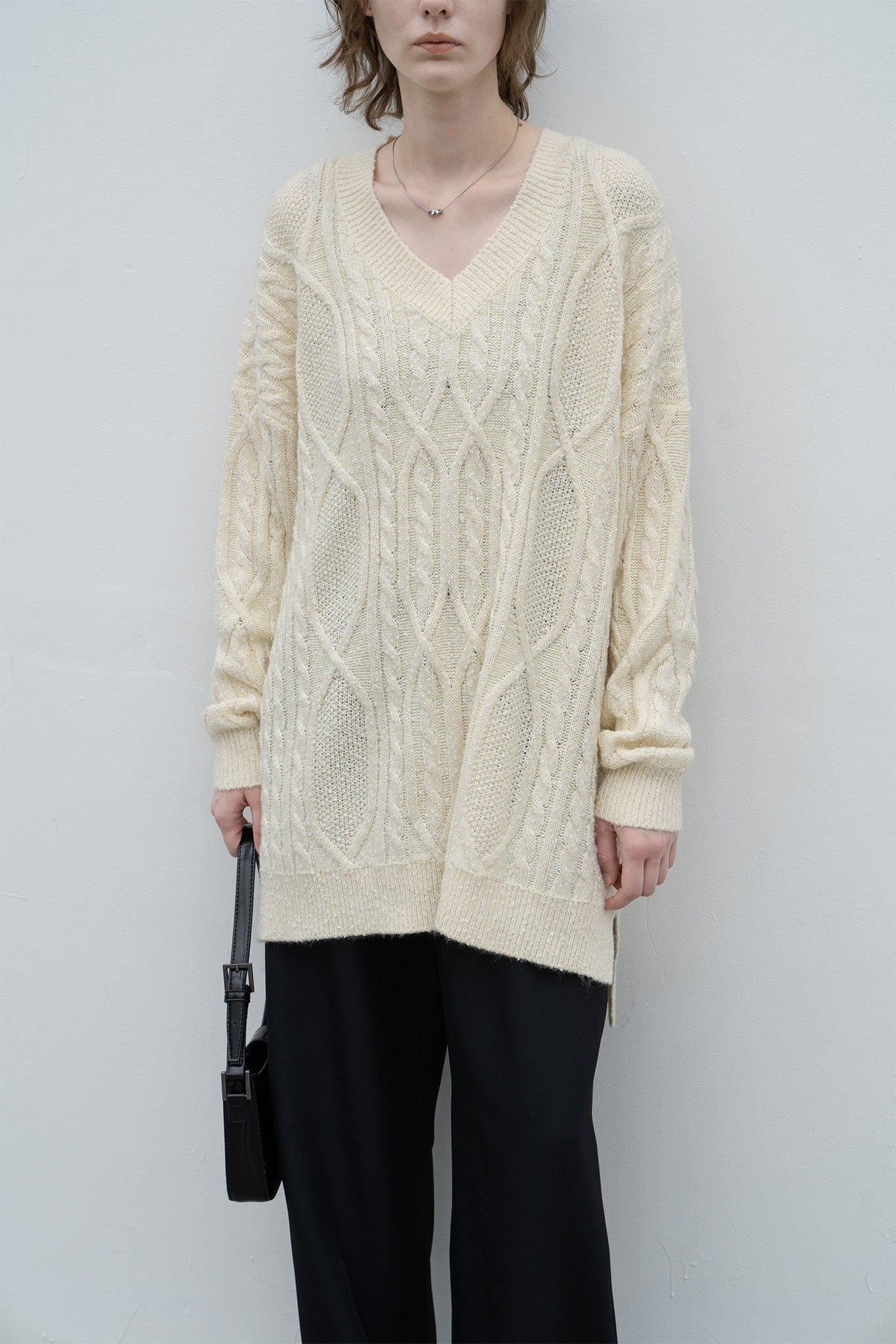 Cable-knit jacquard oversized V-neck knit top 