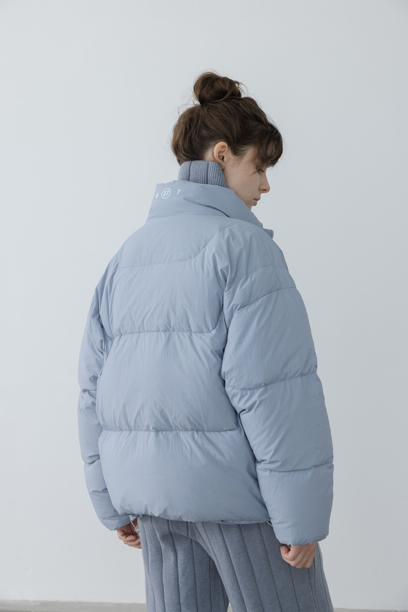 color volume down jacket 