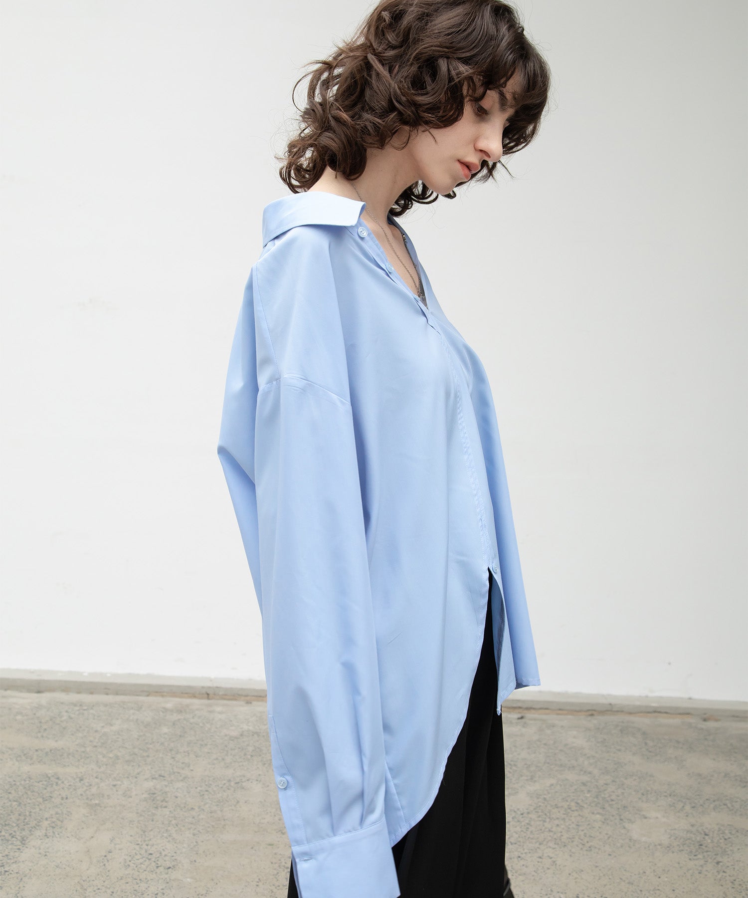 Asymmetric color pullover shirt 