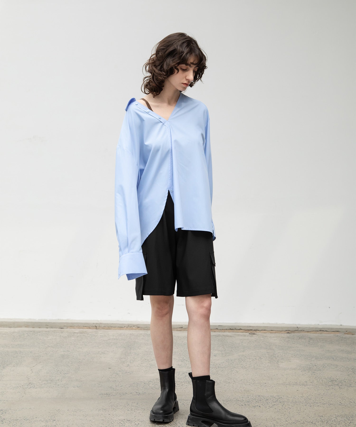 Asymmetric color pullover shirt 