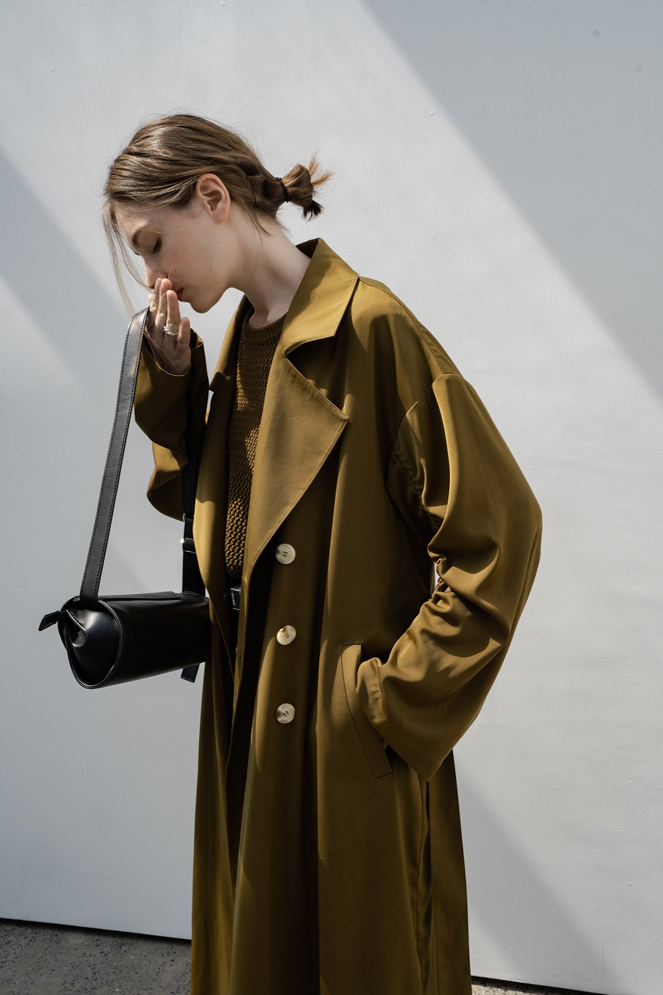 sleeve gathered narrow trench coat 