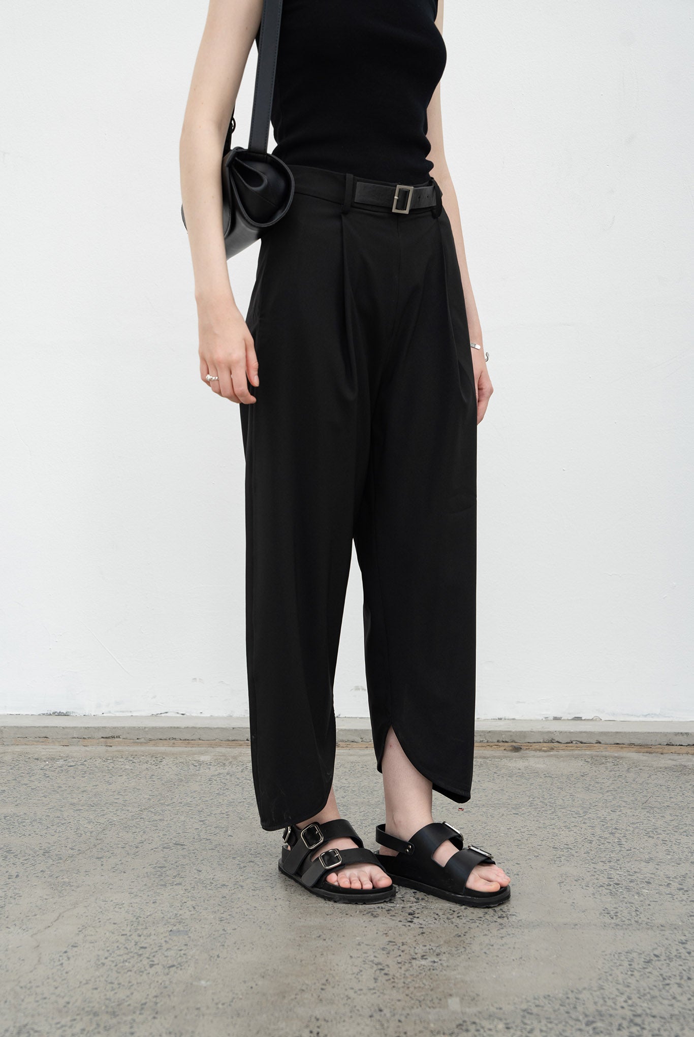 round cut straight ankle pants