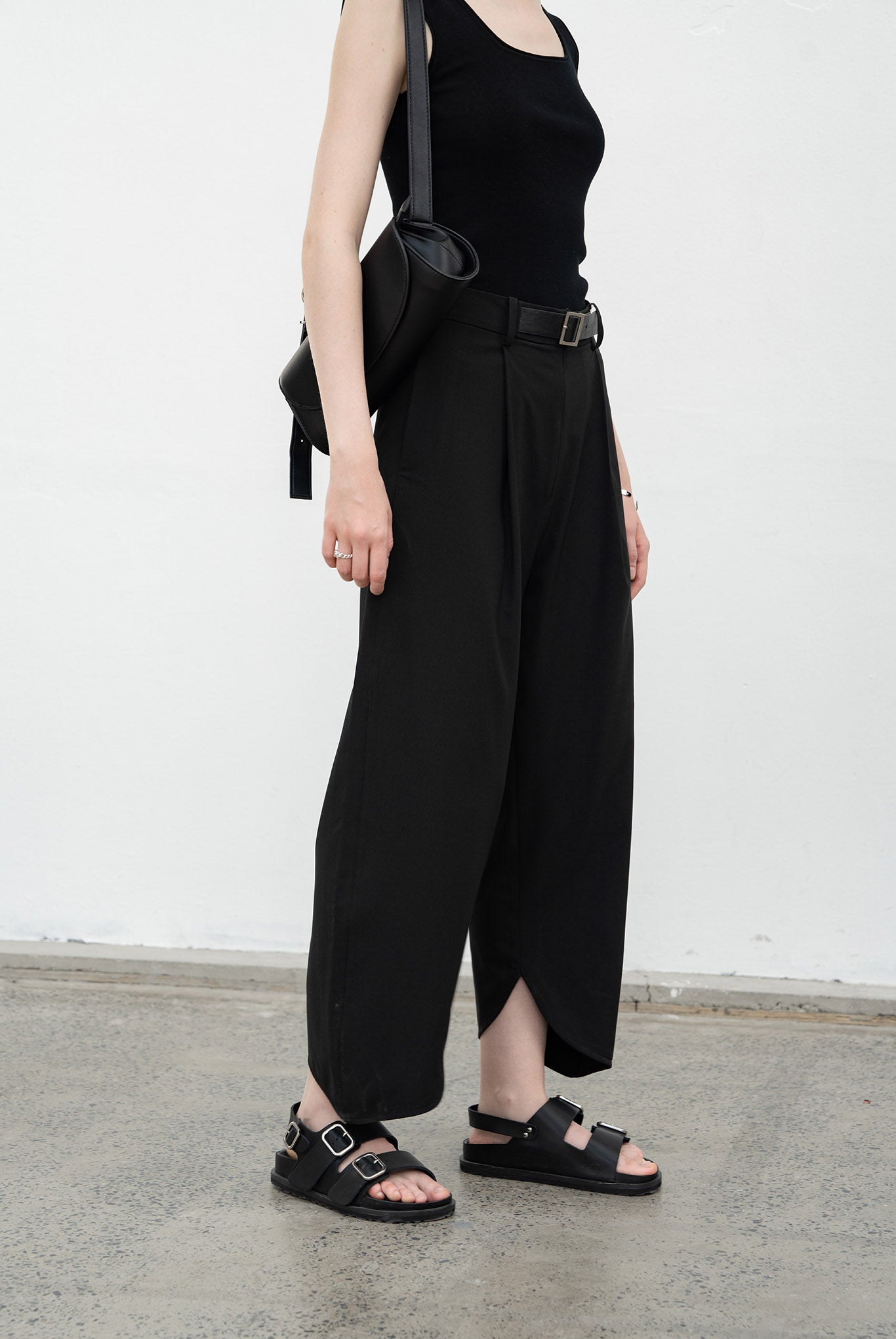 round cut straight ankle pants