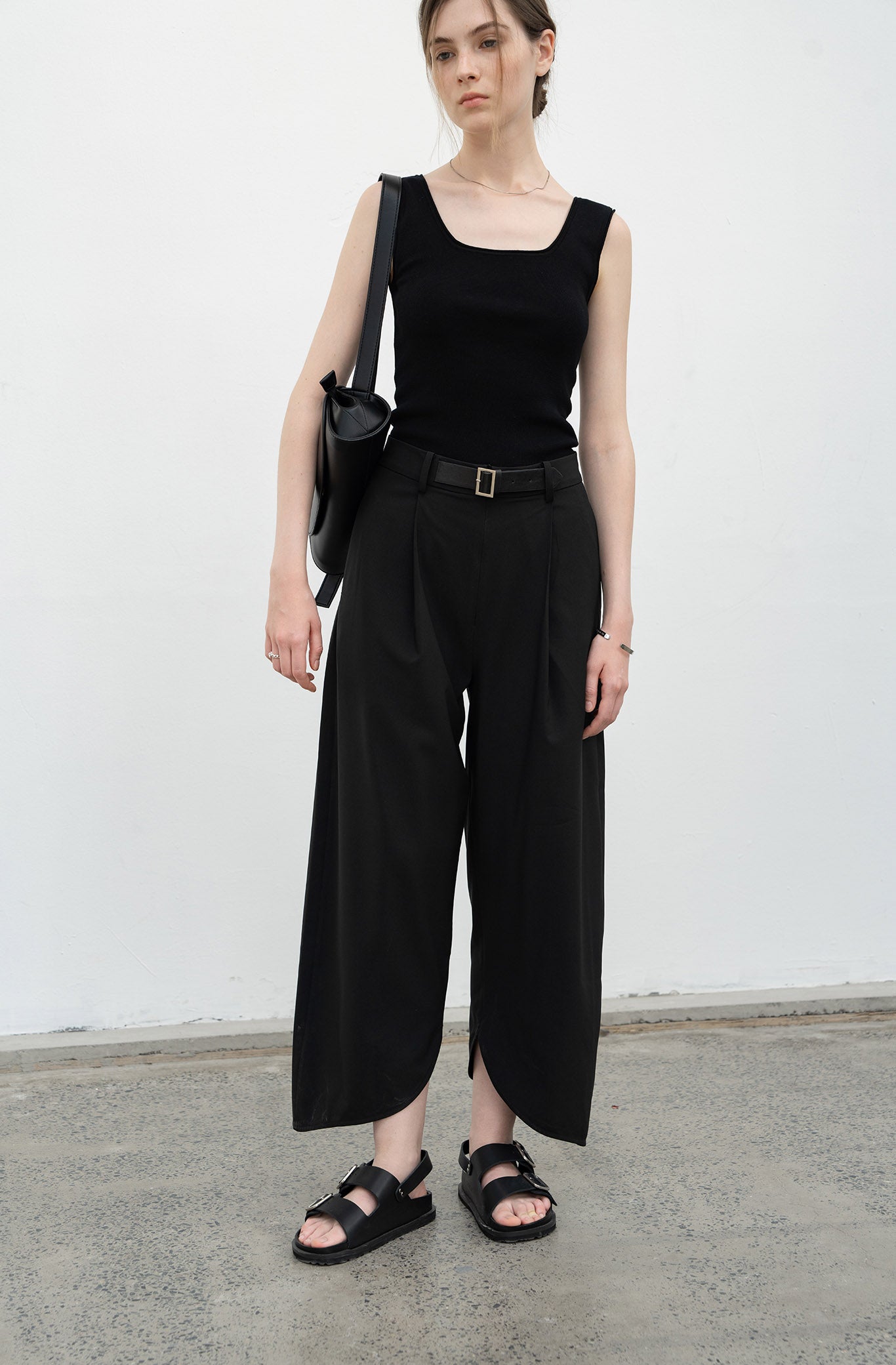 round cut straight ankle pants