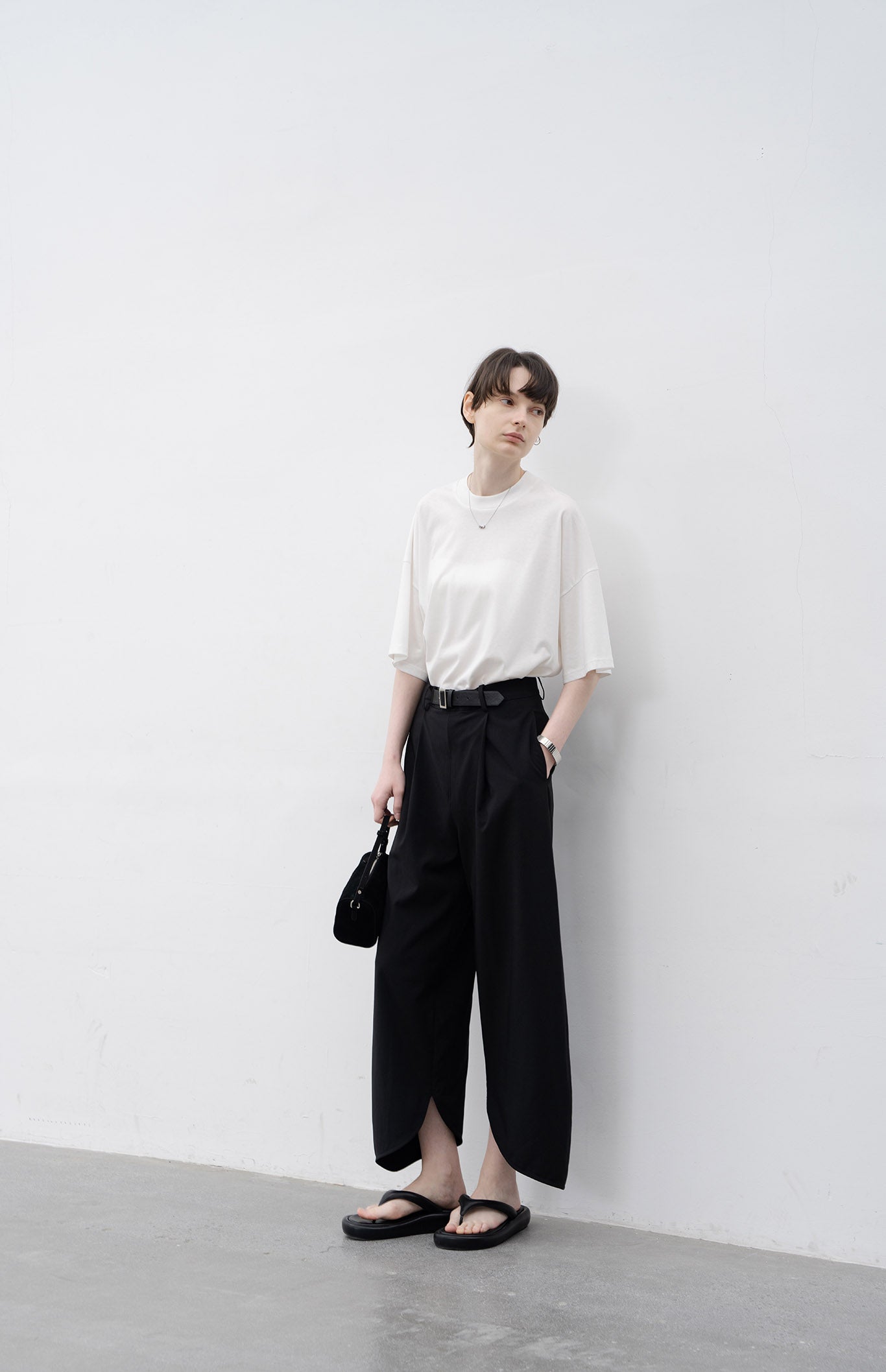 round cut straight ankle pants