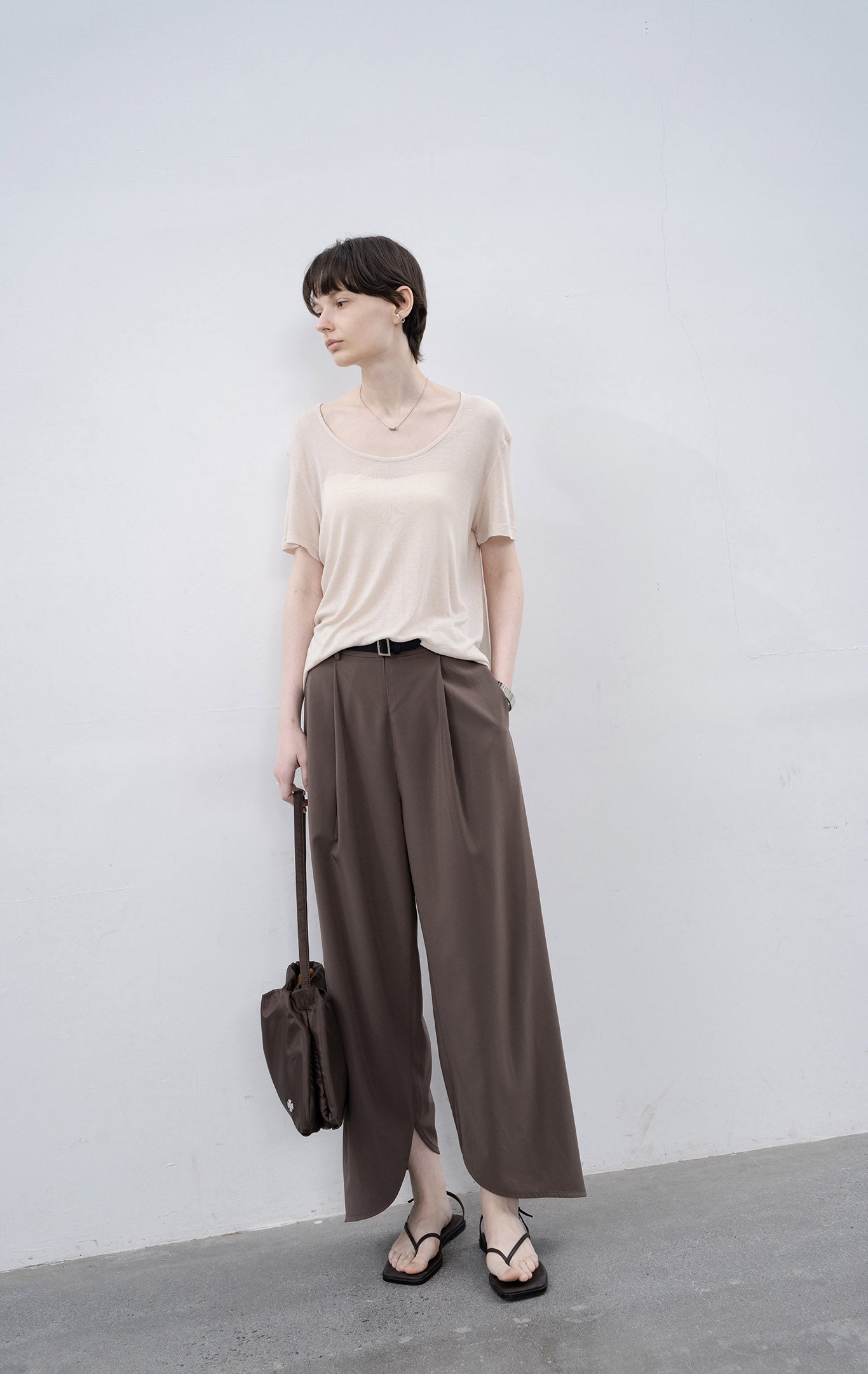 round cut straight ankle pants