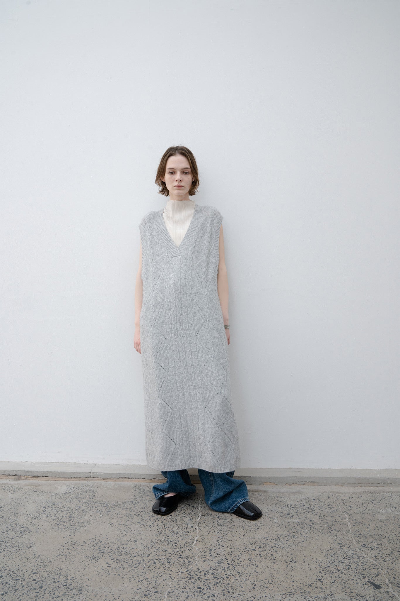 Back open cable knit long knit vest dress 