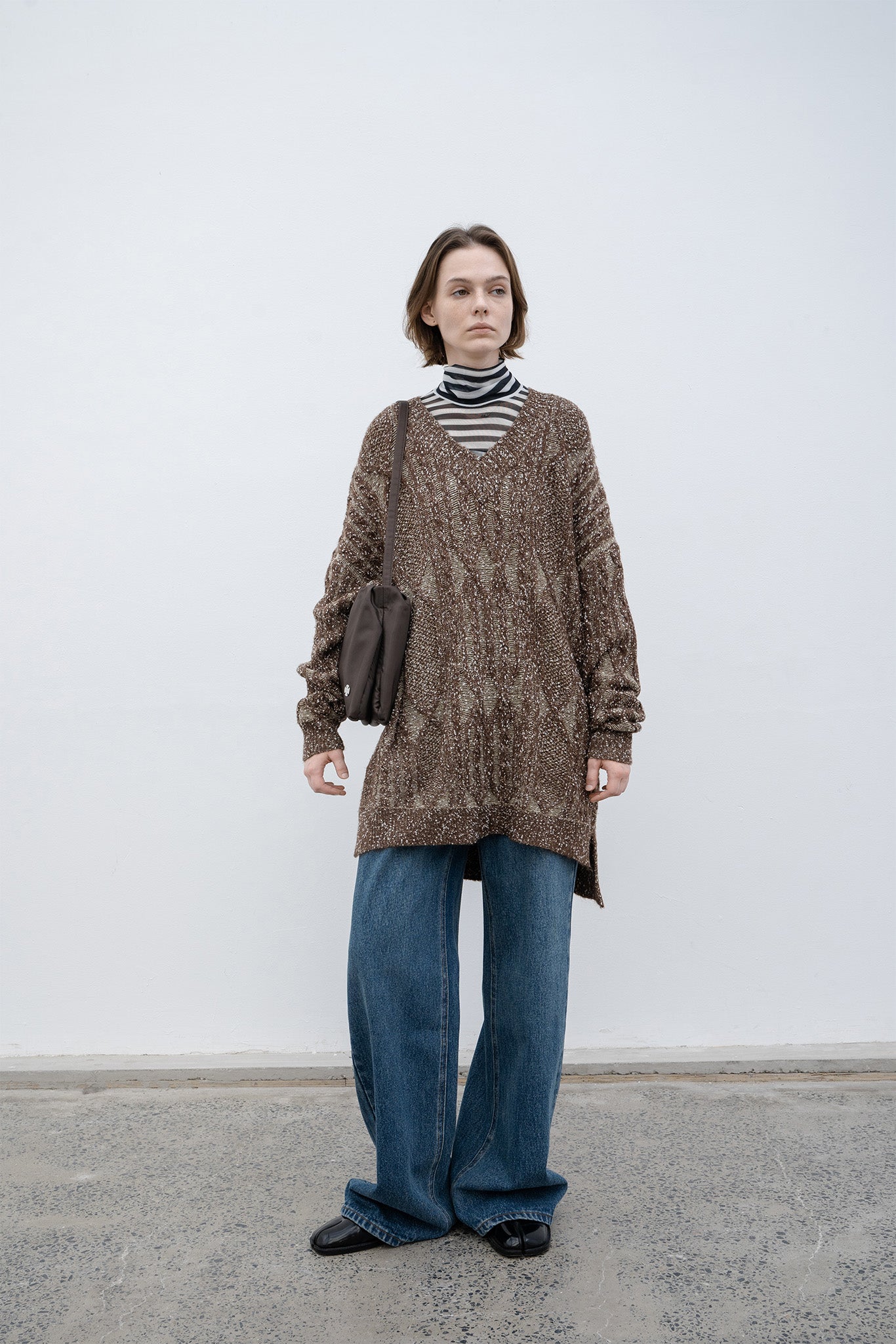 Cable-knit jacquard oversized V-neck knit top 