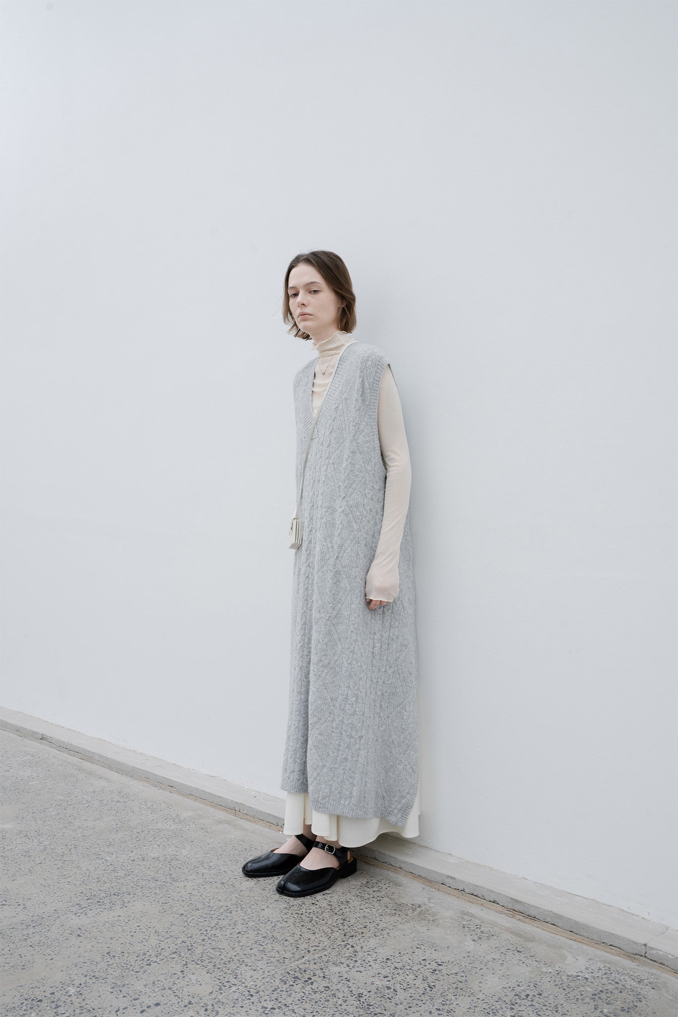 Back open cable knit long knit vest dress 